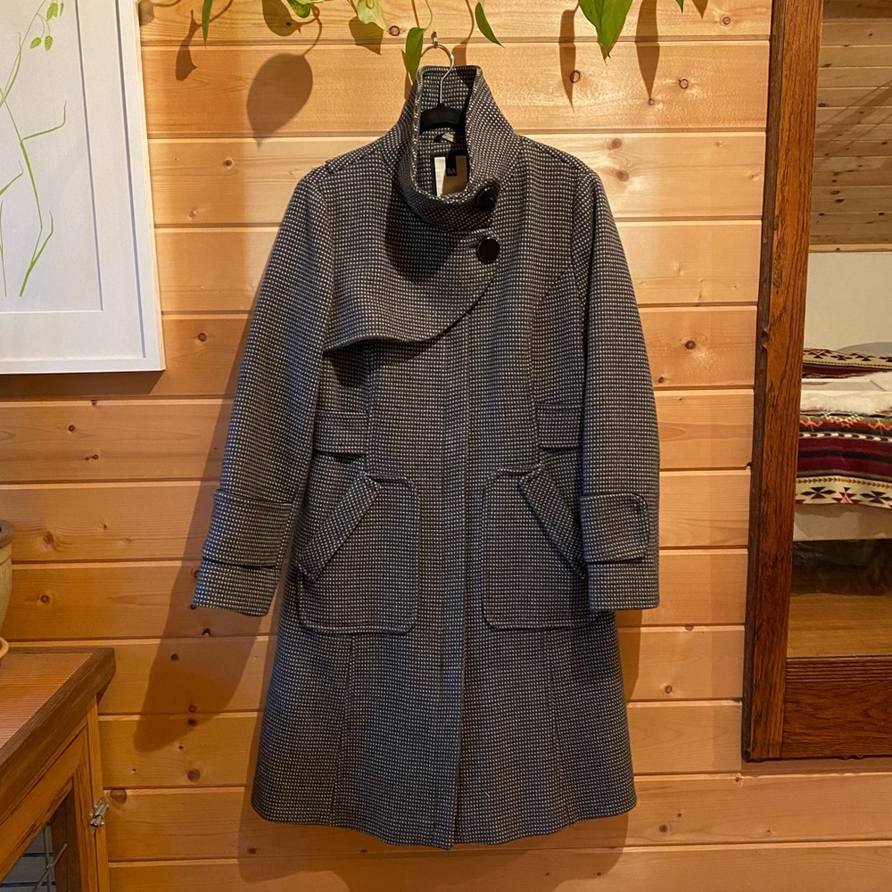 Magnificent Soia & Kyo wool coat.